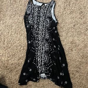 Black and white flowy dress!